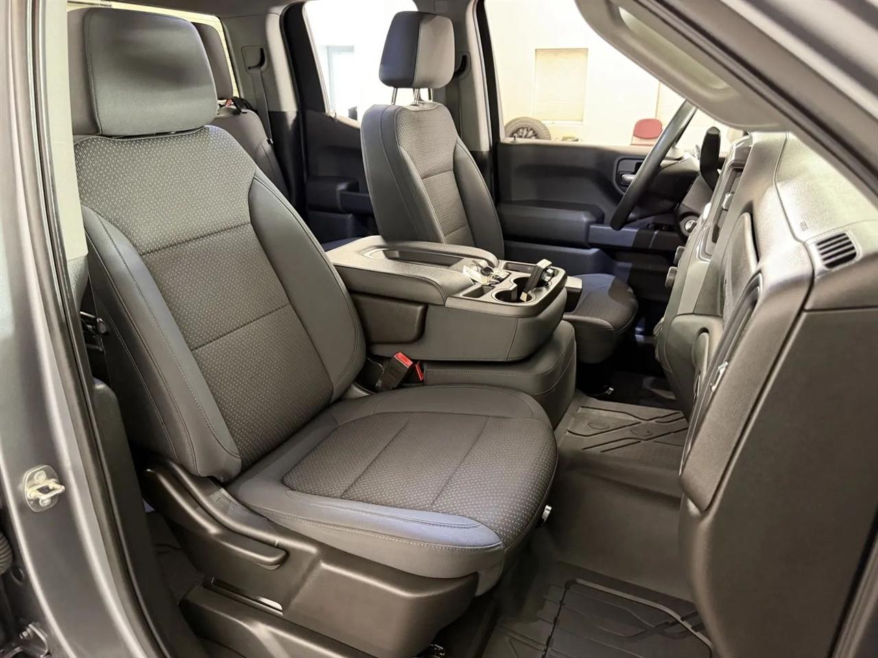 Chevrolet Silverado 1500 Custom Trail Boss Double Cab 4WD 2019