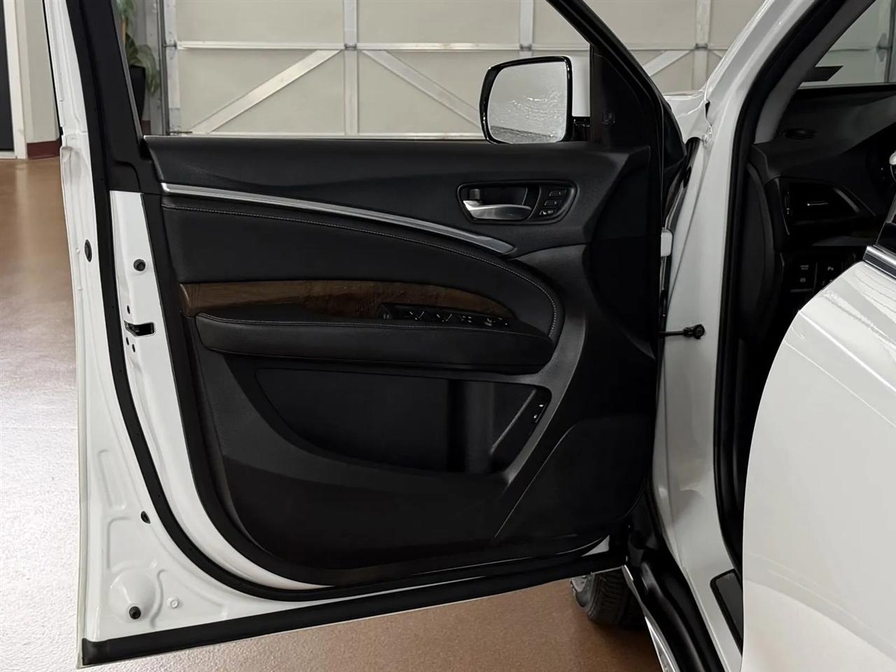 Acura MDX SH-AWD 9-Spd AT w/Tech Package 2020