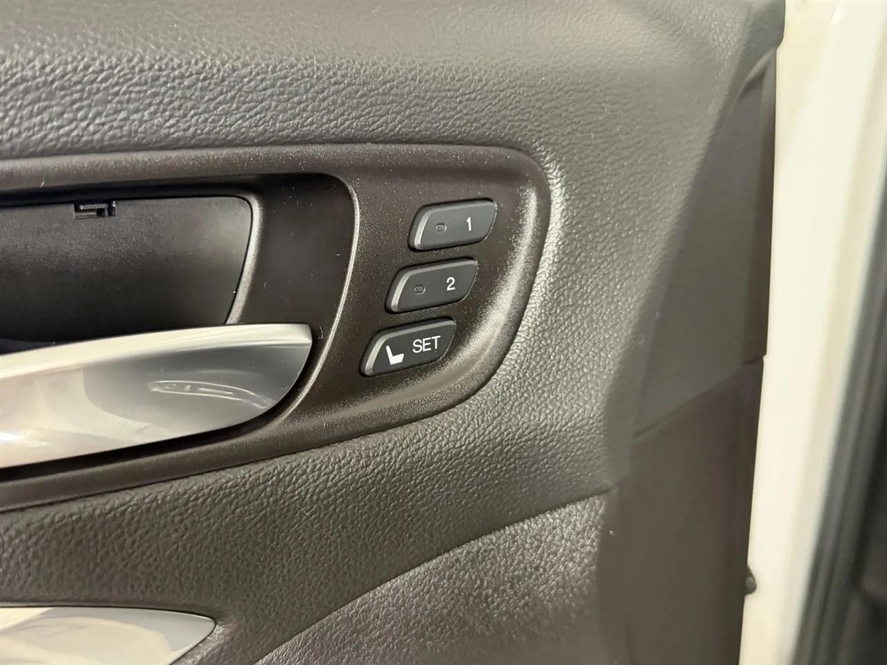 Acura MDX SH-AWD 9-Spd AT w/Tech Package 2020