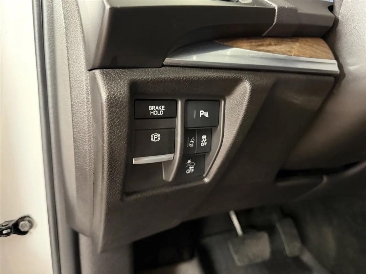Acura MDX SH-AWD 9-Spd AT w/Tech Package 2020