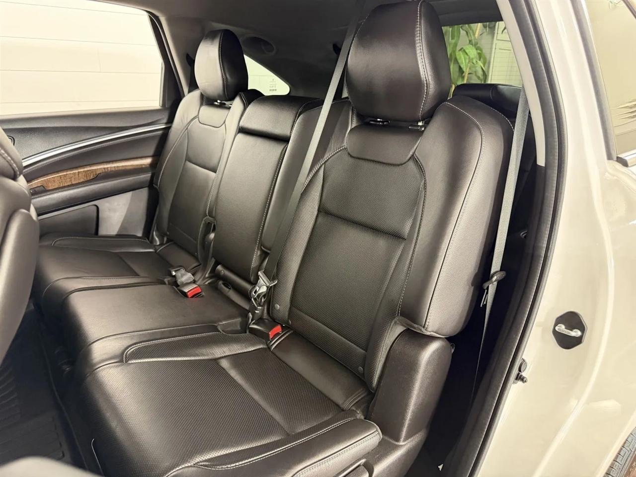 Acura MDX SH-AWD 9-Spd AT w/Tech Package 2020