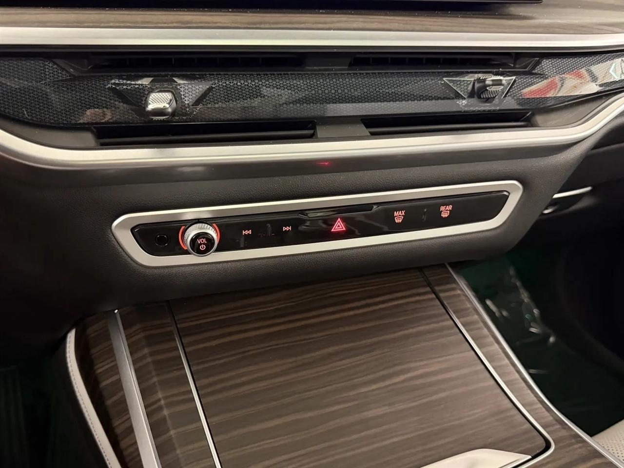 BMW X7 xDrive40i 2025