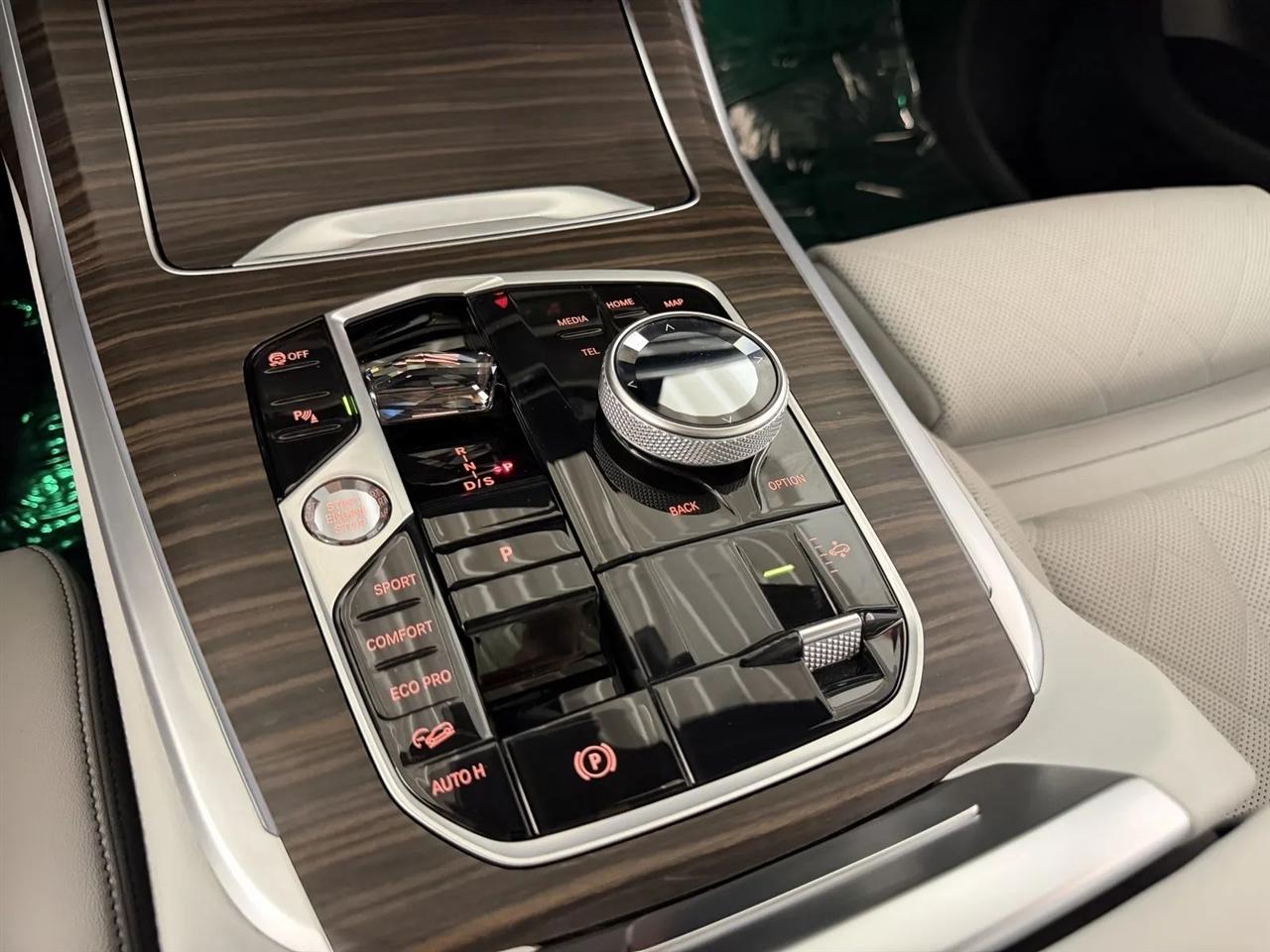 BMW X7 xDrive40i 2025