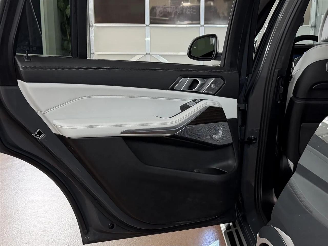 BMW X7 xDrive40i 2025