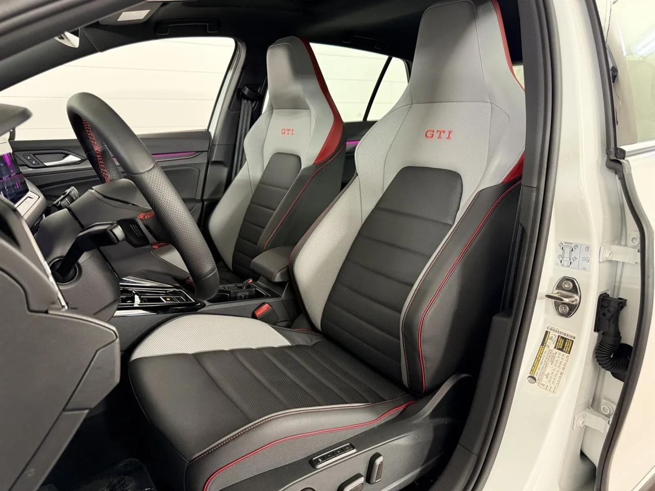 Volkswagen Golf GTI SE 2024