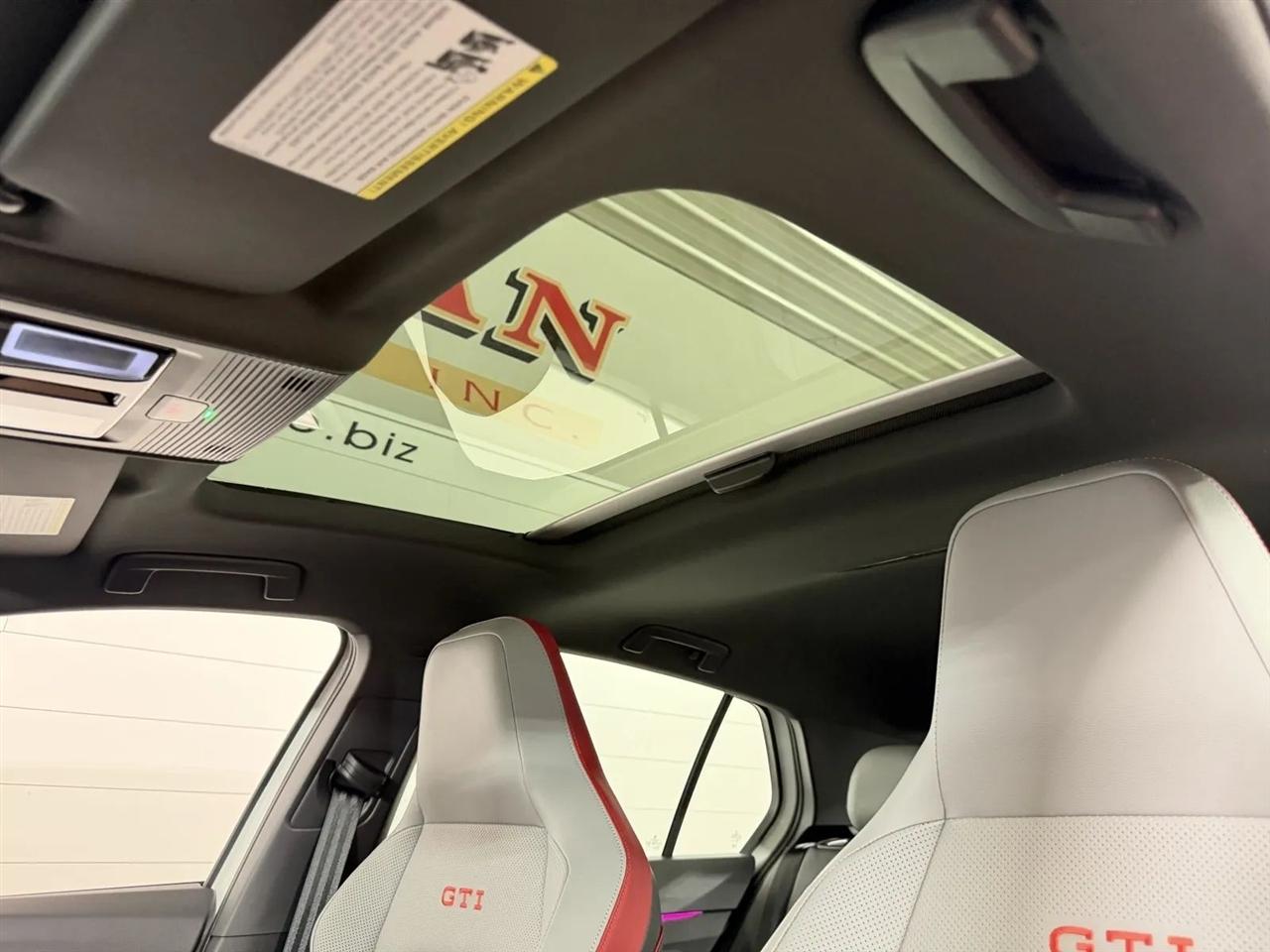 Volkswagen Golf GTI SE 2024
