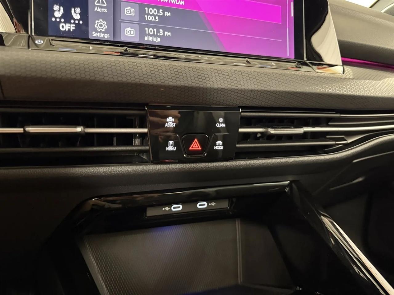 Volkswagen Golf GTI SE 2024