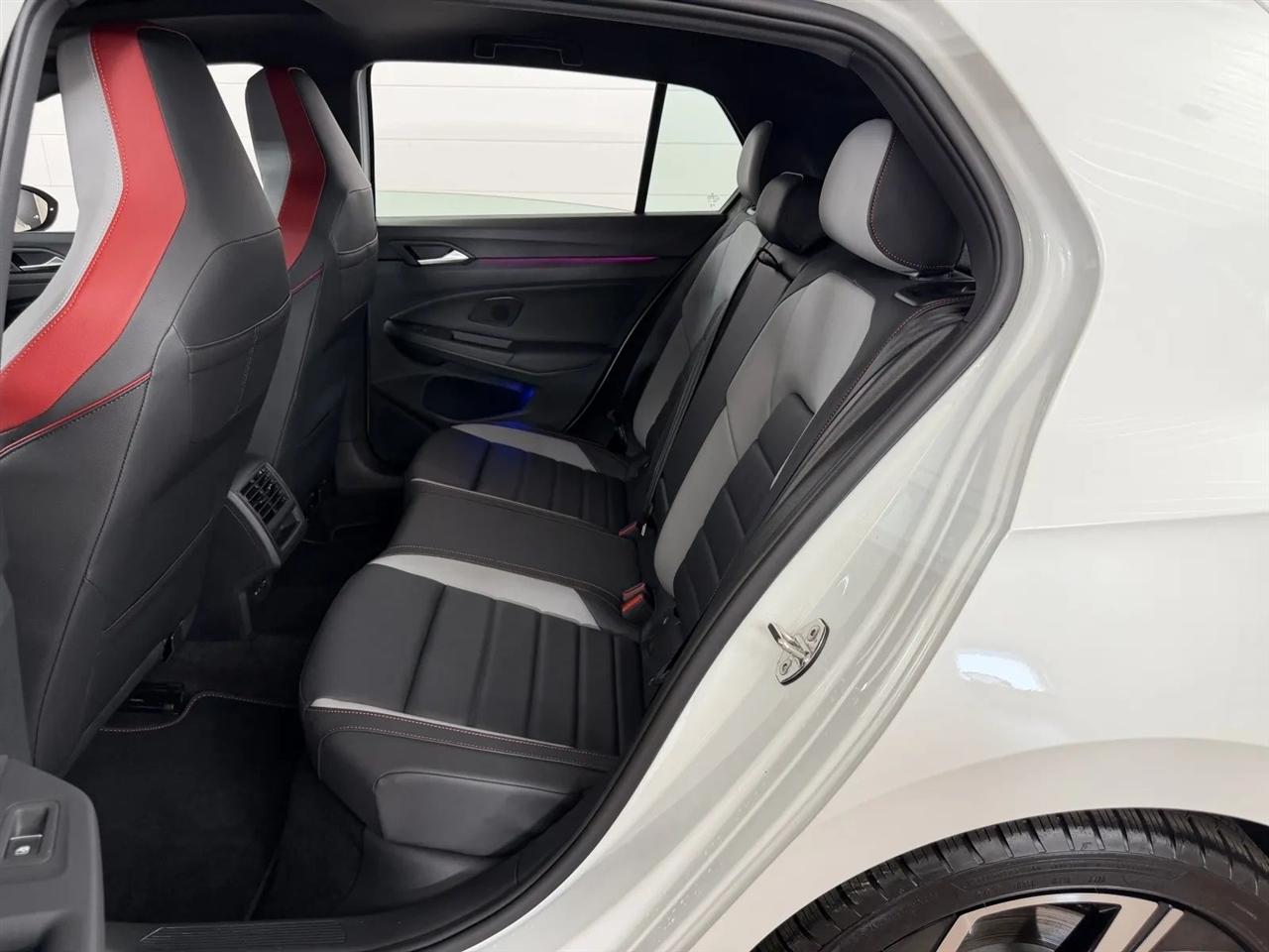 Volkswagen Golf GTI SE 2024