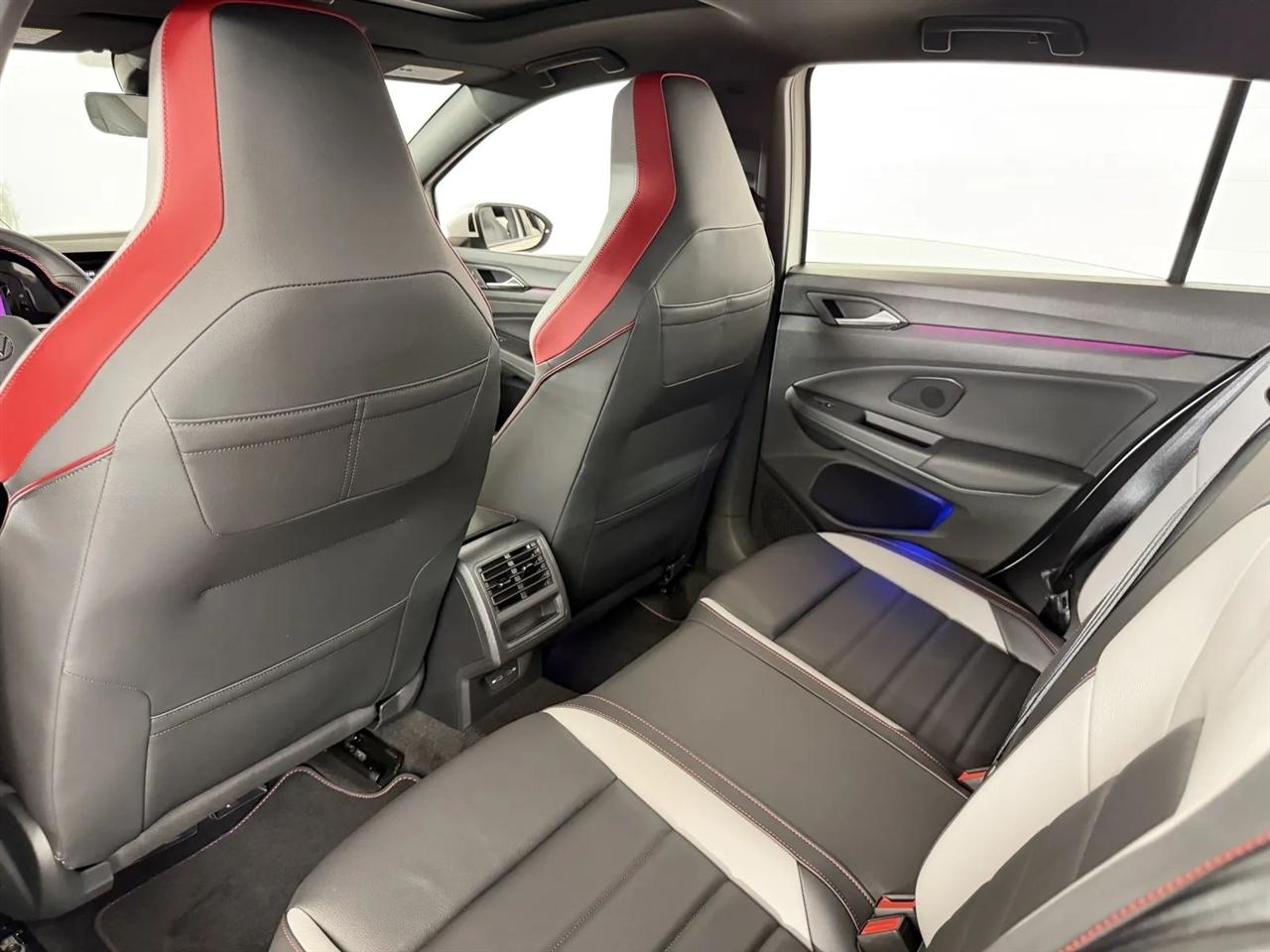 Volkswagen Golf GTI SE 2024