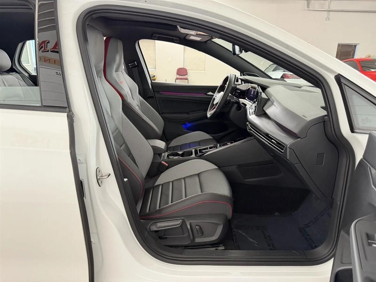 Volkswagen Golf GTI SE 2024
