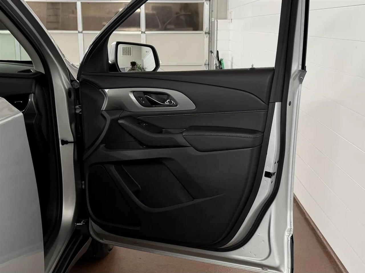 Chevrolet Traverse LT Feather AWD 2021
