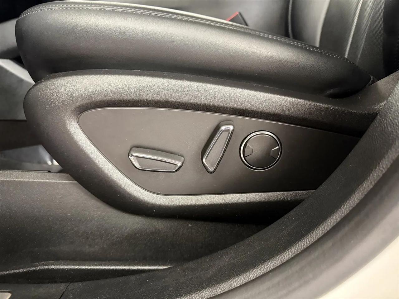 Lincoln Nautilus Reserve AWD 2022