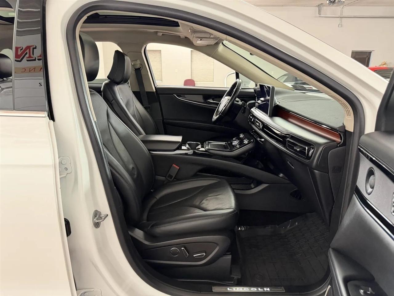 Lincoln Nautilus Reserve AWD 2022