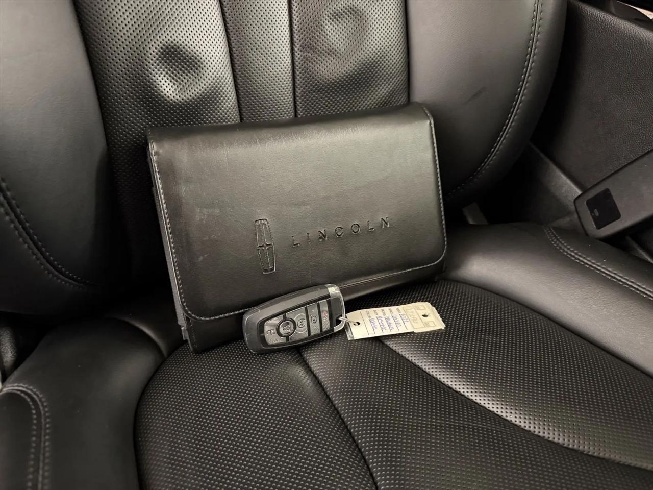 Lincoln Nautilus Reserve AWD 2022