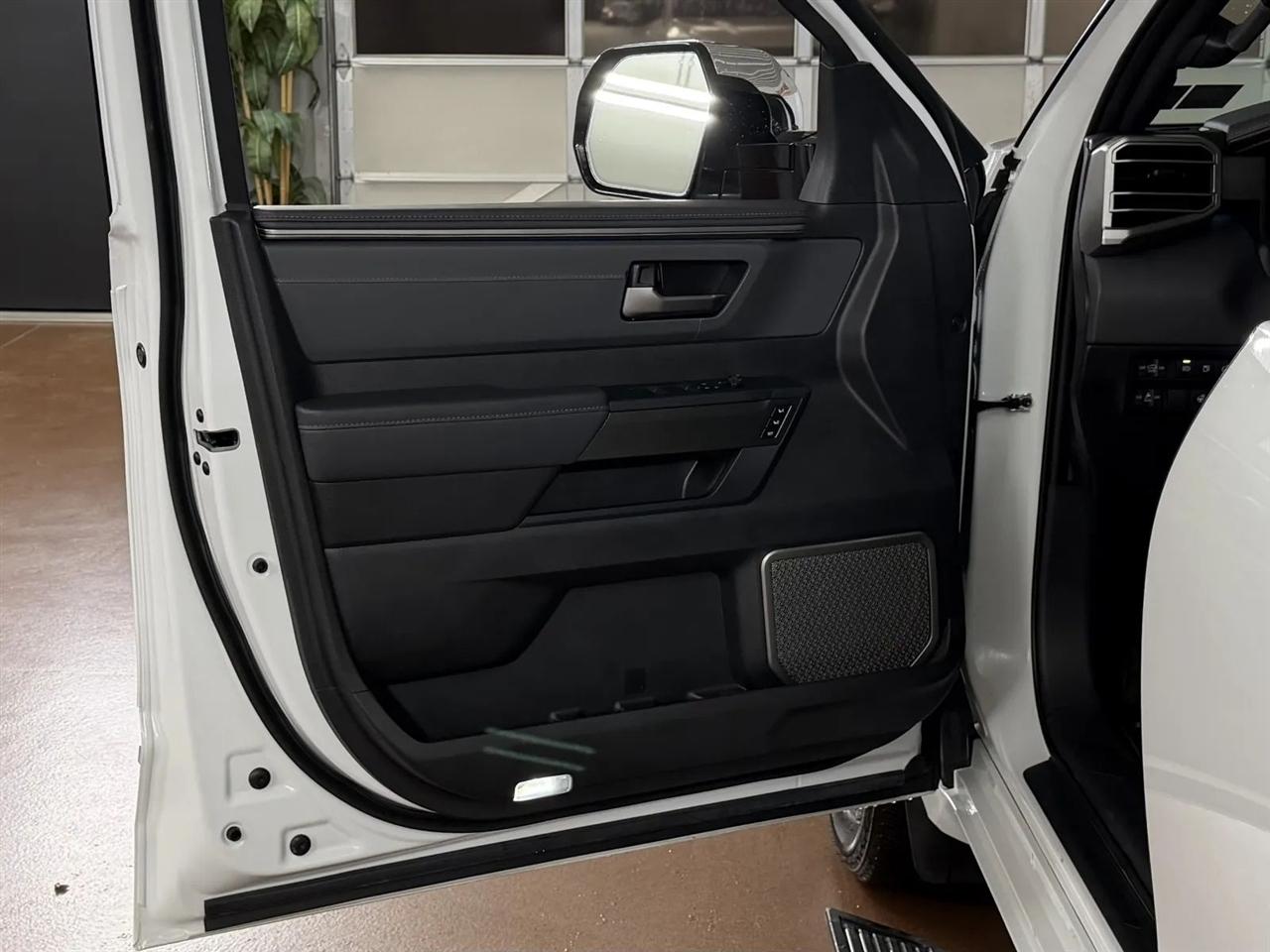 Toyota Sequoia TRD Pro 4WD 2026