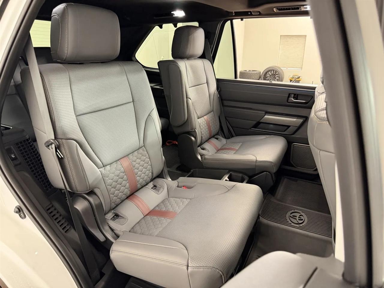 Toyota Sequoia TRD Pro 4WD 2026