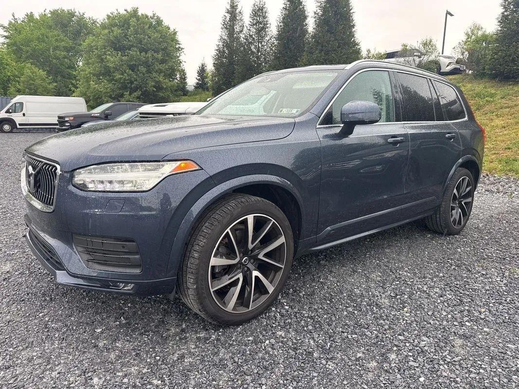 2021 Volvo XC90 T6 Momentum AWD