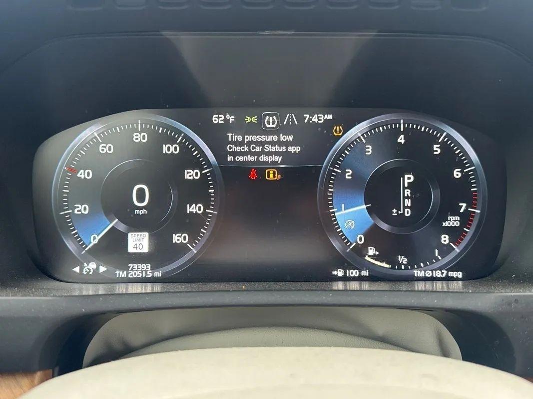 Volvo XC90 T6 Momentum AWD 2021