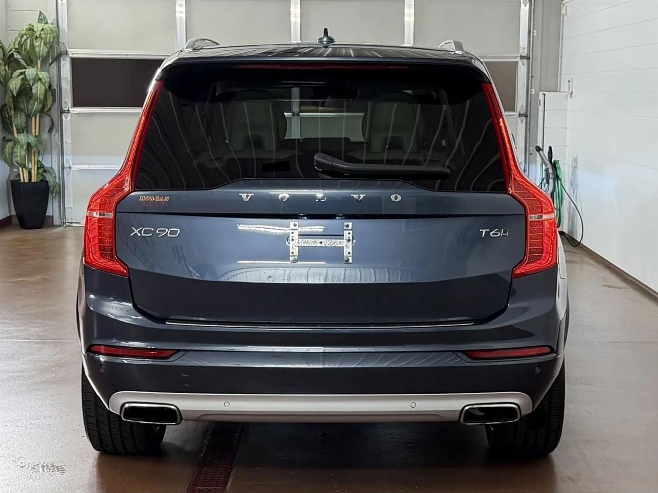 Volvo XC90 T6 Momentum AWD 2021