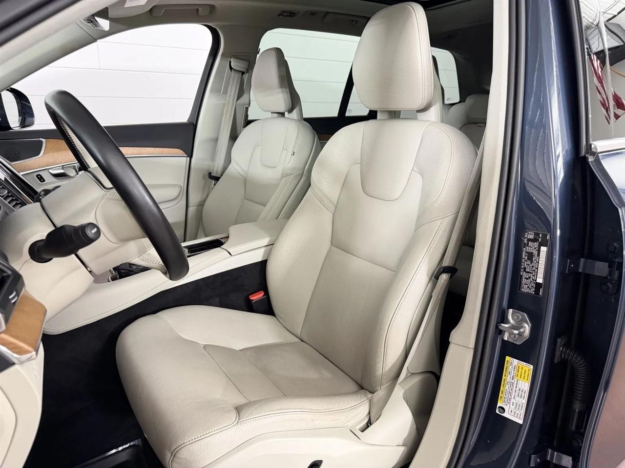 Volvo XC90 T6 Momentum AWD 2021
