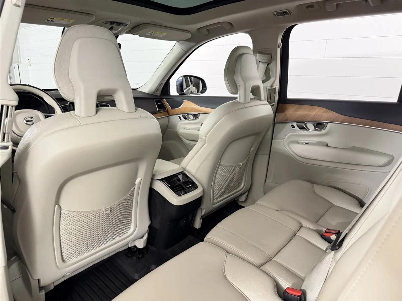 Volvo XC90 T6 Momentum AWD 2021