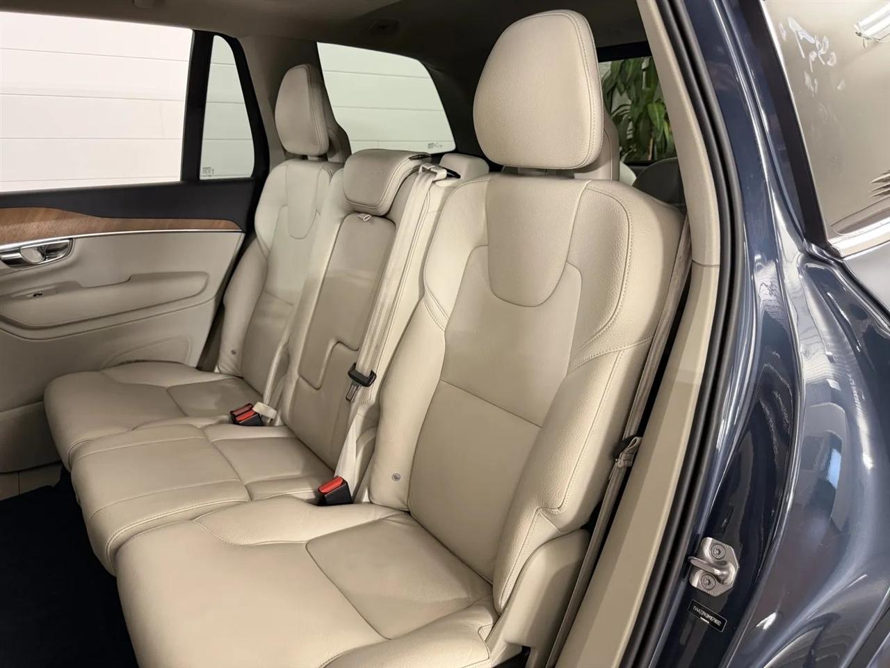 Volvo XC90 T6 Momentum AWD 2021