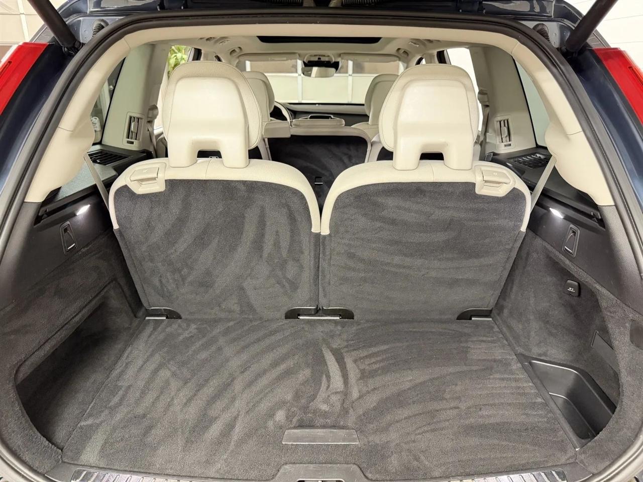 Volvo XC90 T6 Momentum AWD 2021