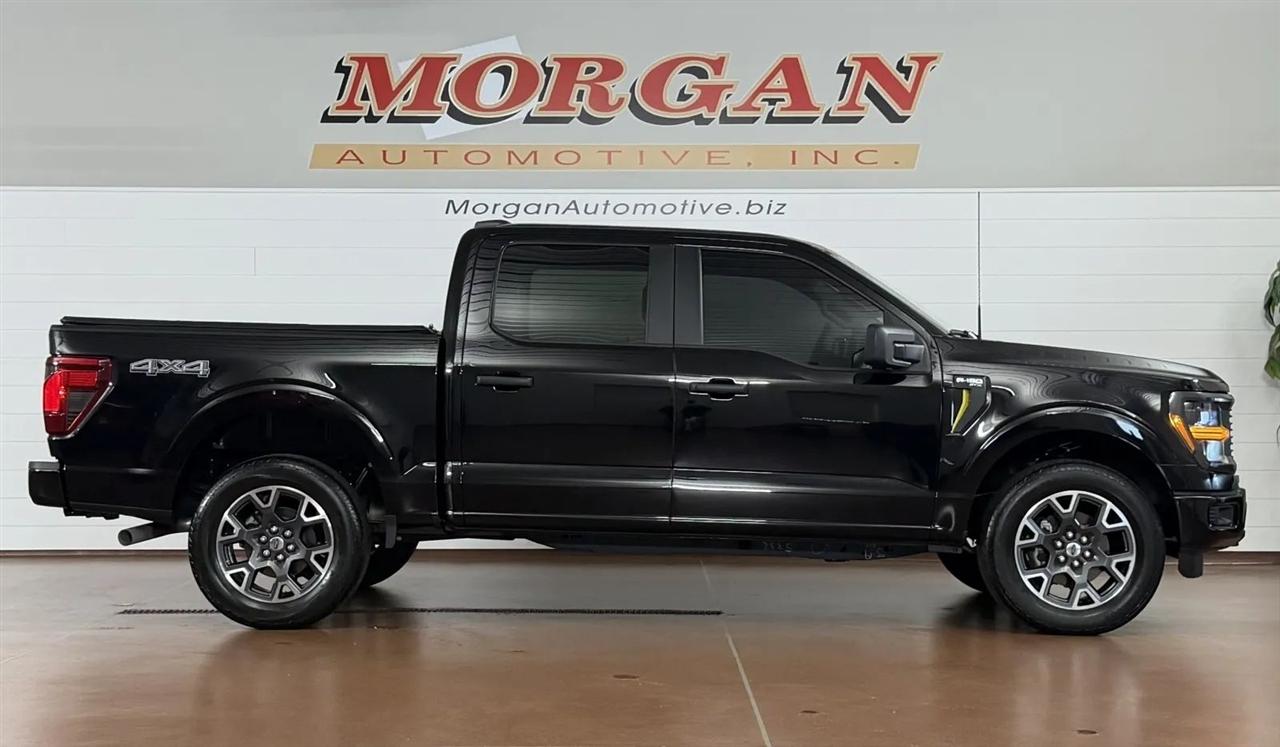 Ford F-150 STX SuperCrew 4WD 2025