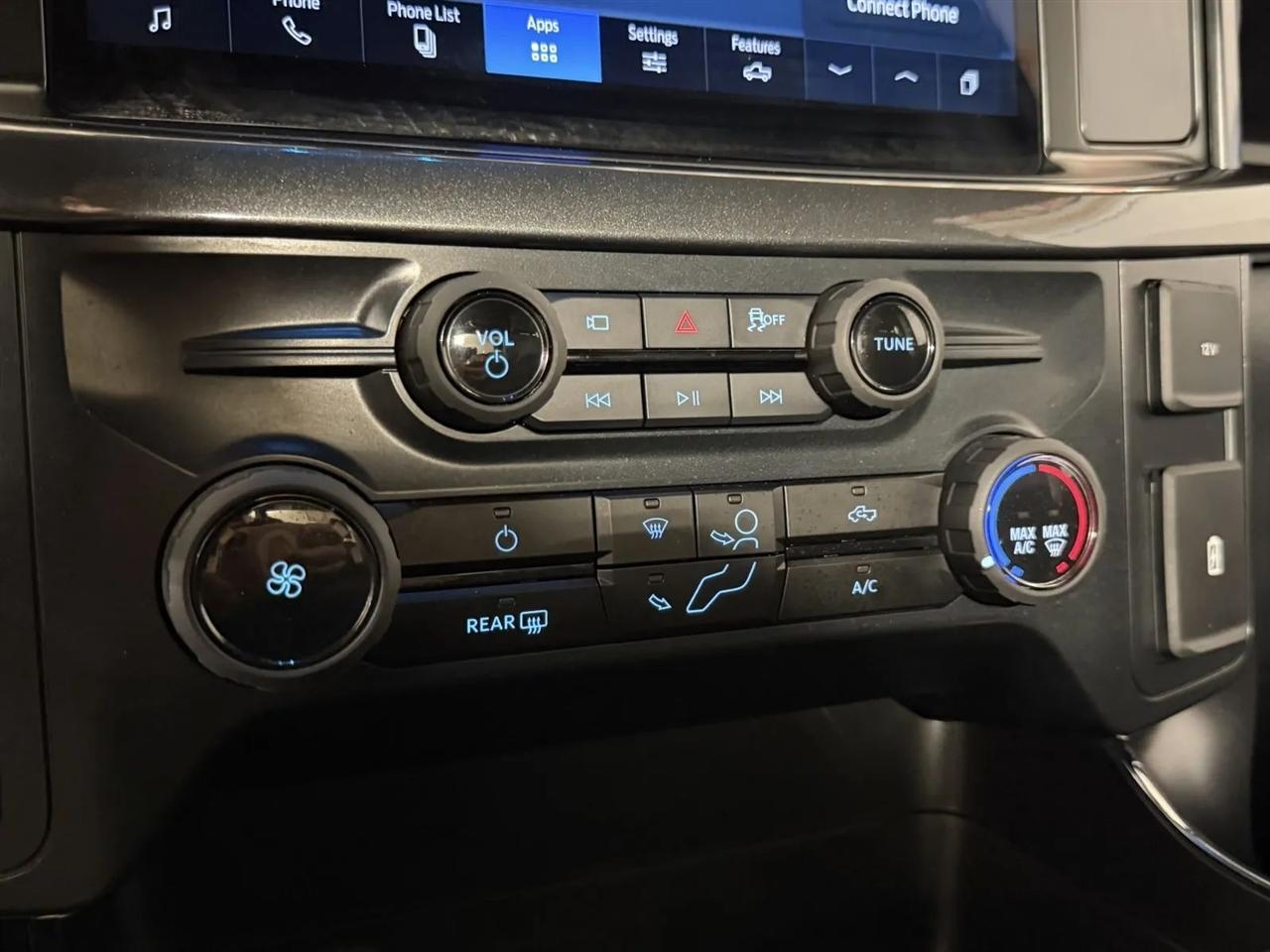 Ford F-150 STX SuperCrew 4WD 2025