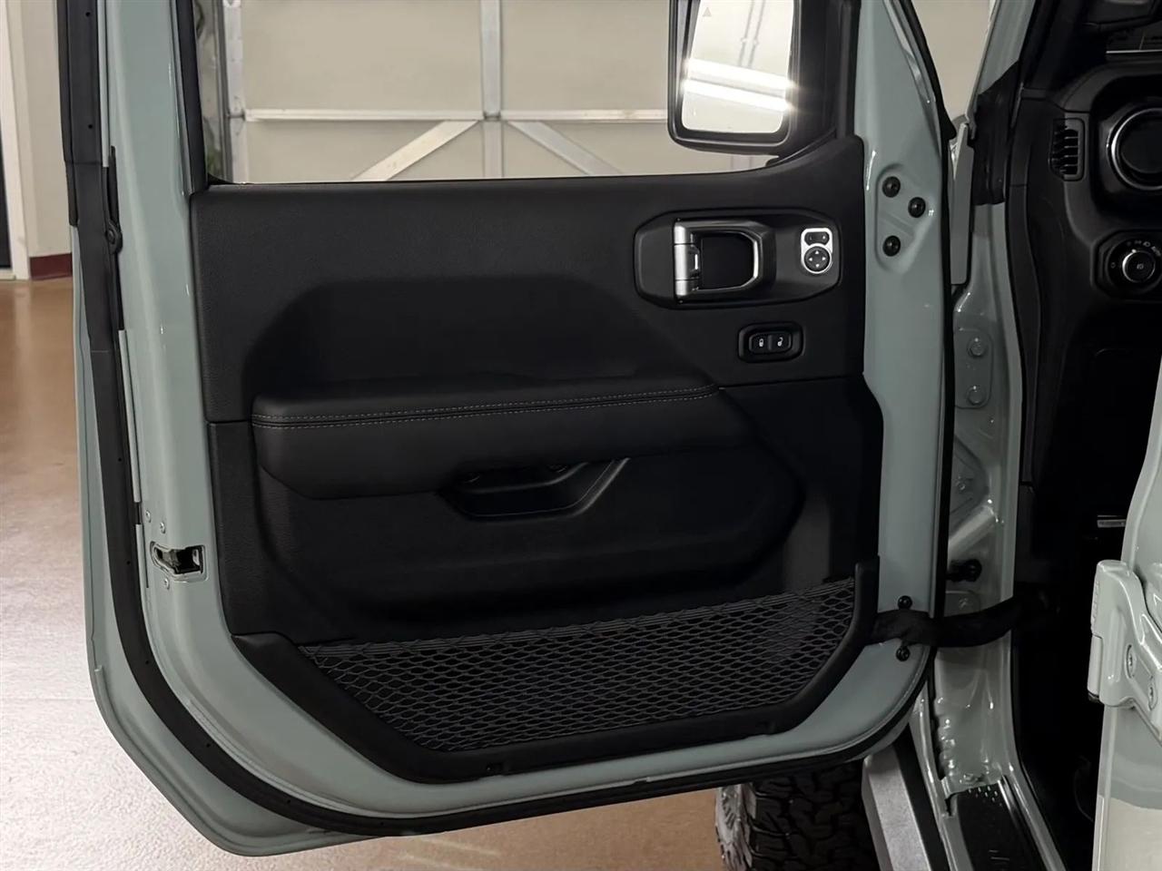 Jeep Wrangler Unlimited Rubicon 392 2023