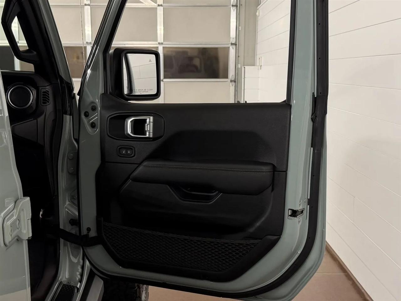 Jeep Wrangler Unlimited Rubicon 392 2023