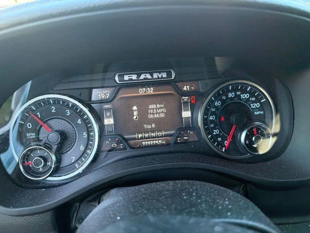 RAM 1500 Laramie Crew Cab LWB 4WD 2022
