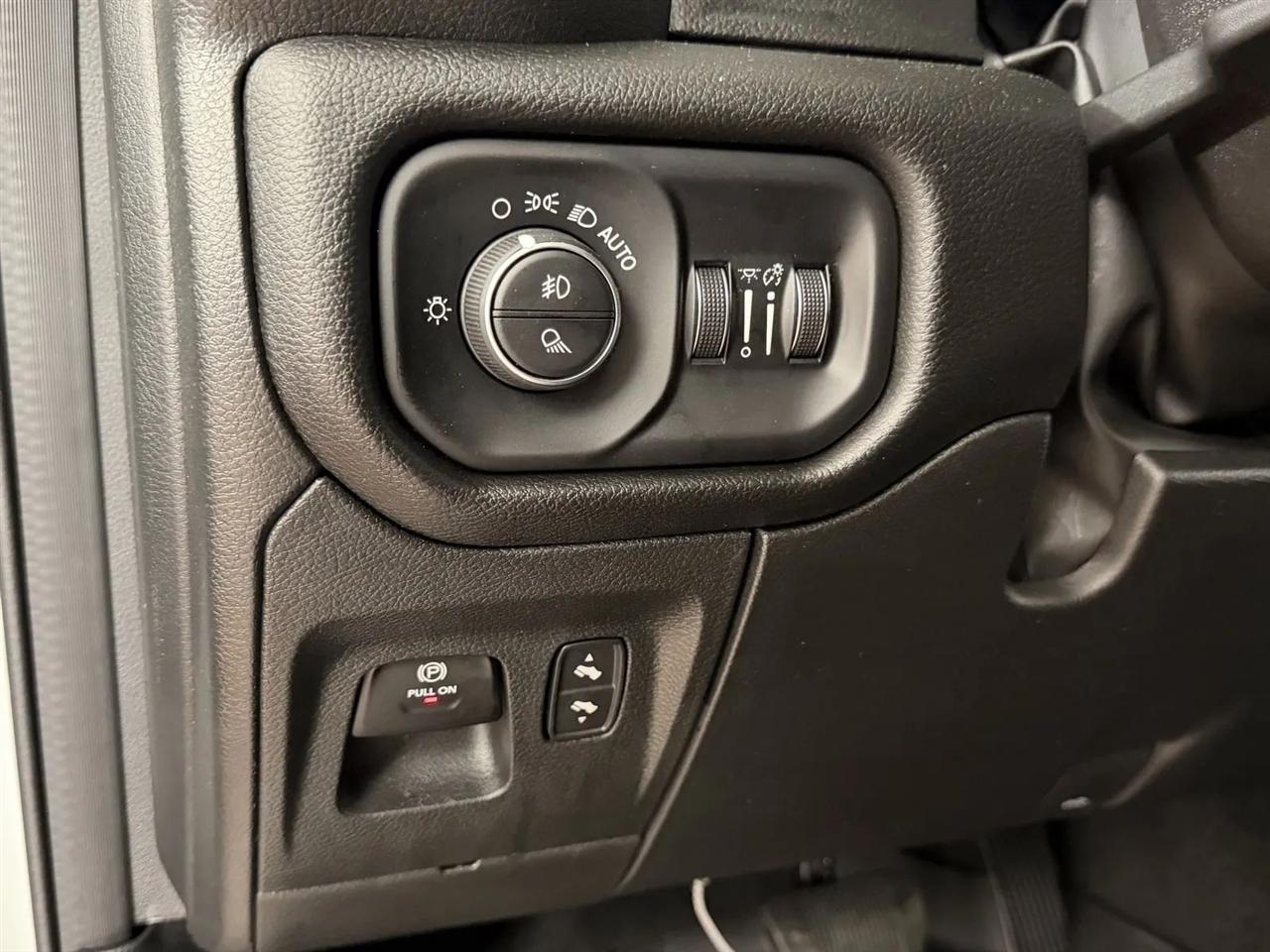 RAM 1500 Laramie Crew Cab LWB 4WD 2022