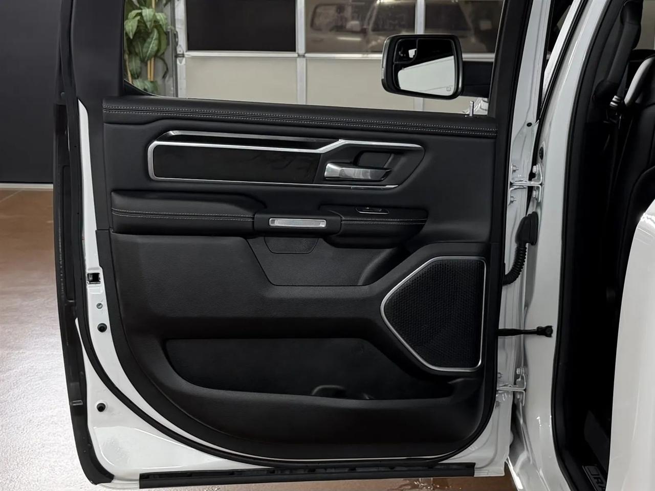 RAM 1500 Laramie Crew Cab LWB 4WD 2022