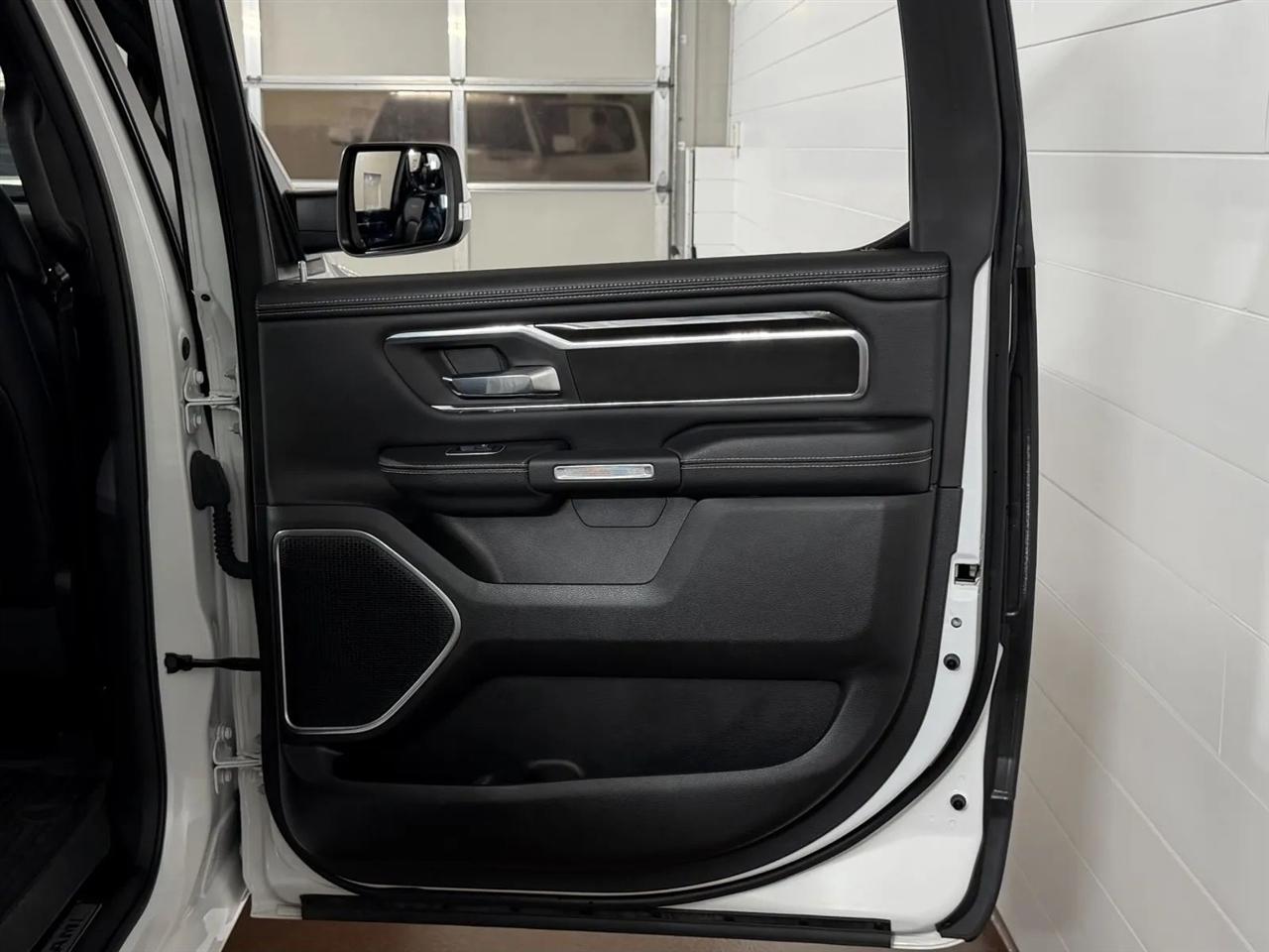 RAM 1500 Laramie Crew Cab LWB 4WD 2022