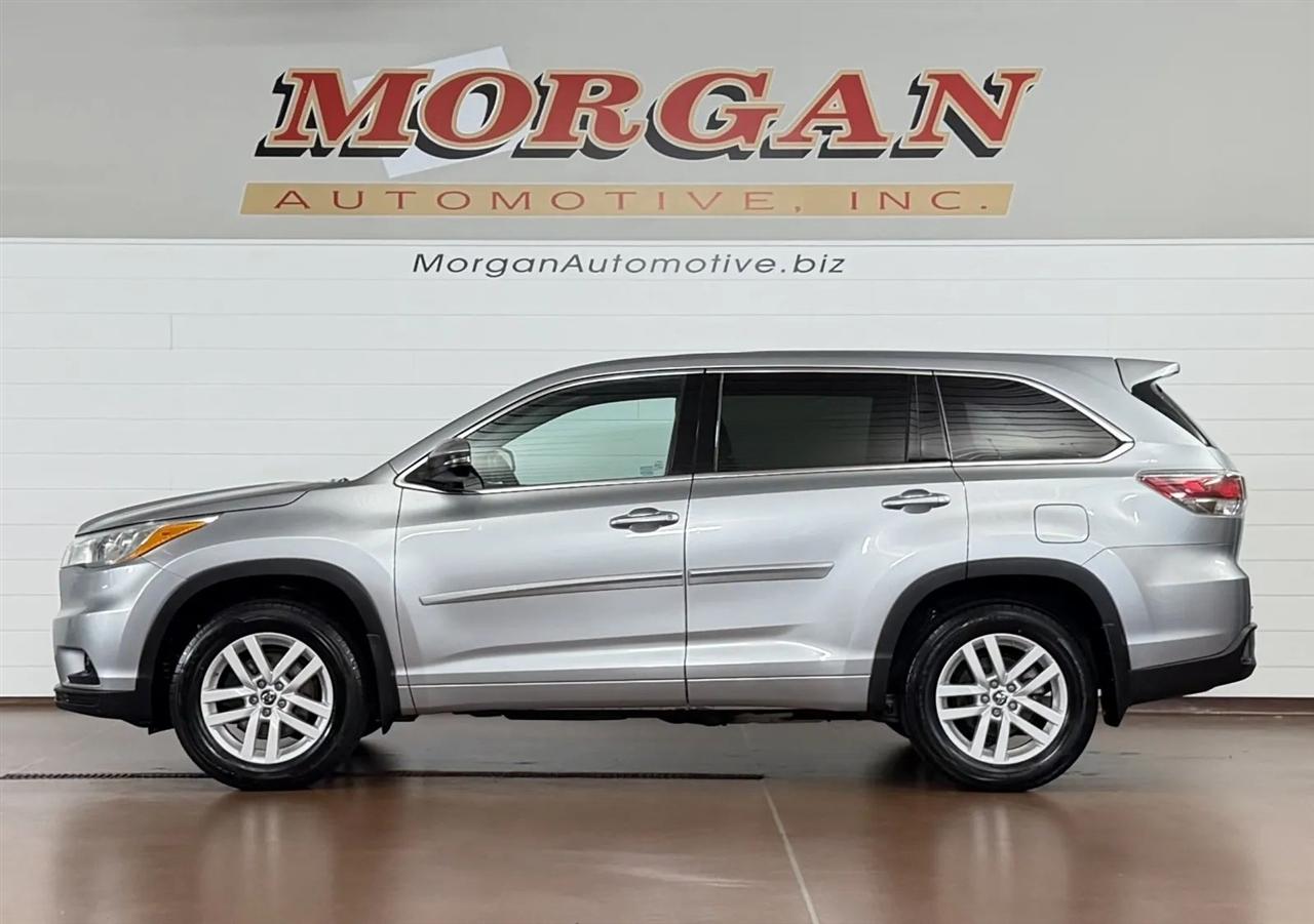 Toyota Highlander LE AWD V6 2016