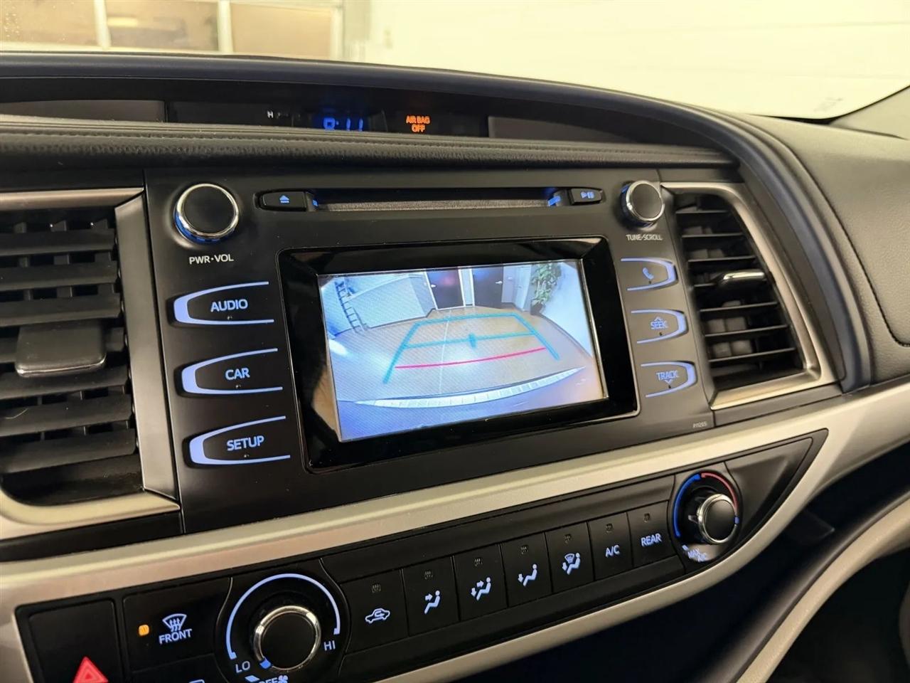 Toyota Highlander LE AWD V6 2016