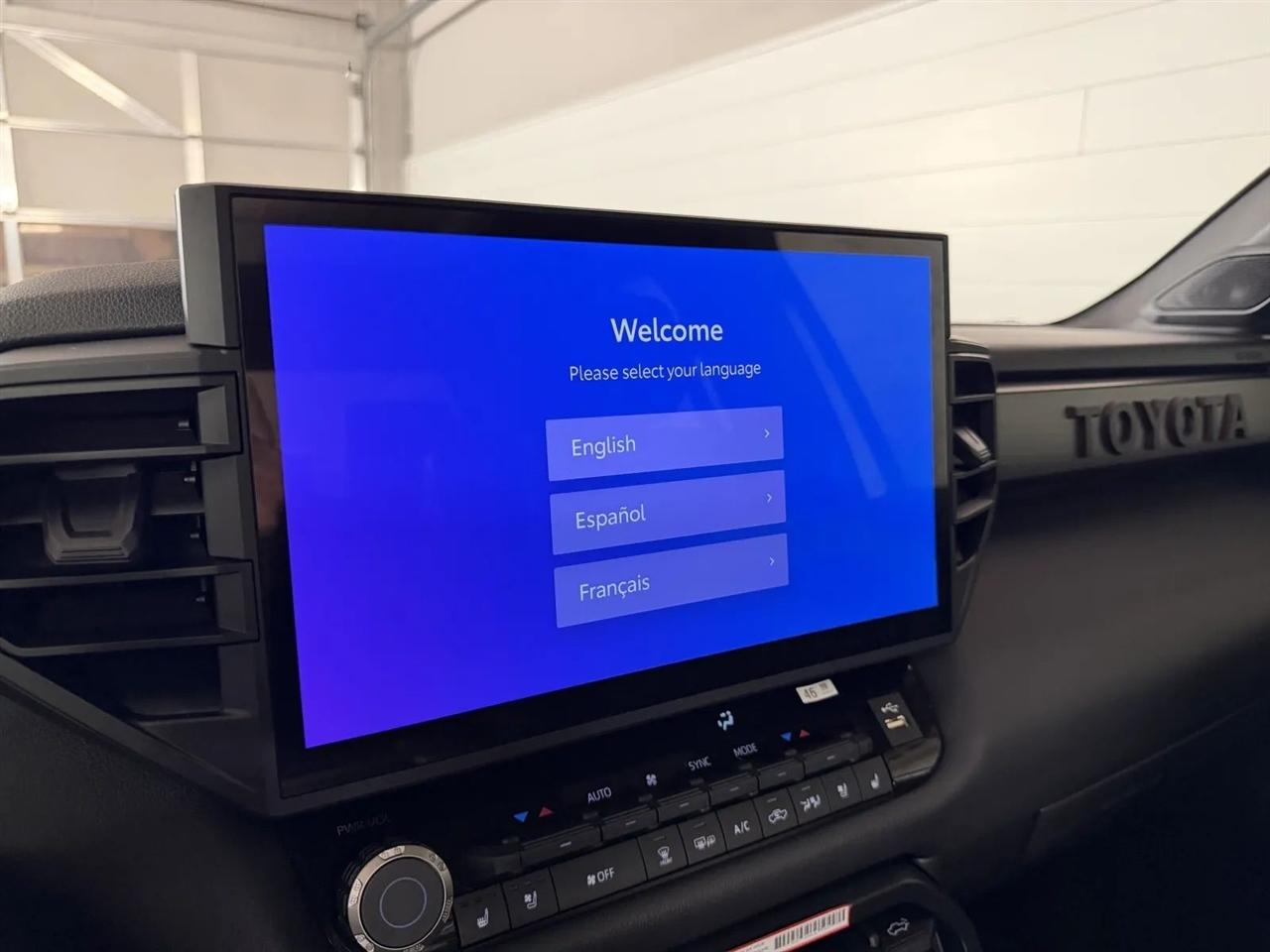 Toyota Tundra TRD PRO CrewMax 4WD Hybrid 2026