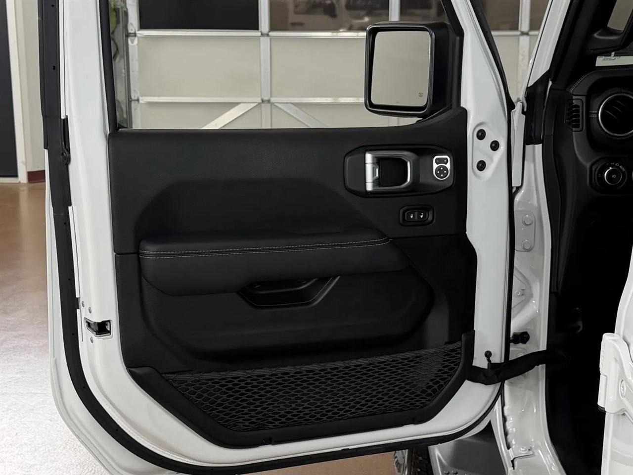 Jeep Wrangler Unlimited Sahara 2022
