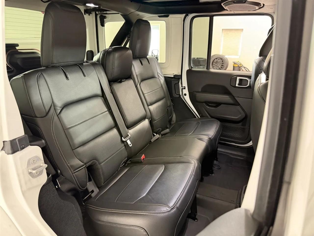 Jeep Wrangler Unlimited Sahara 2022