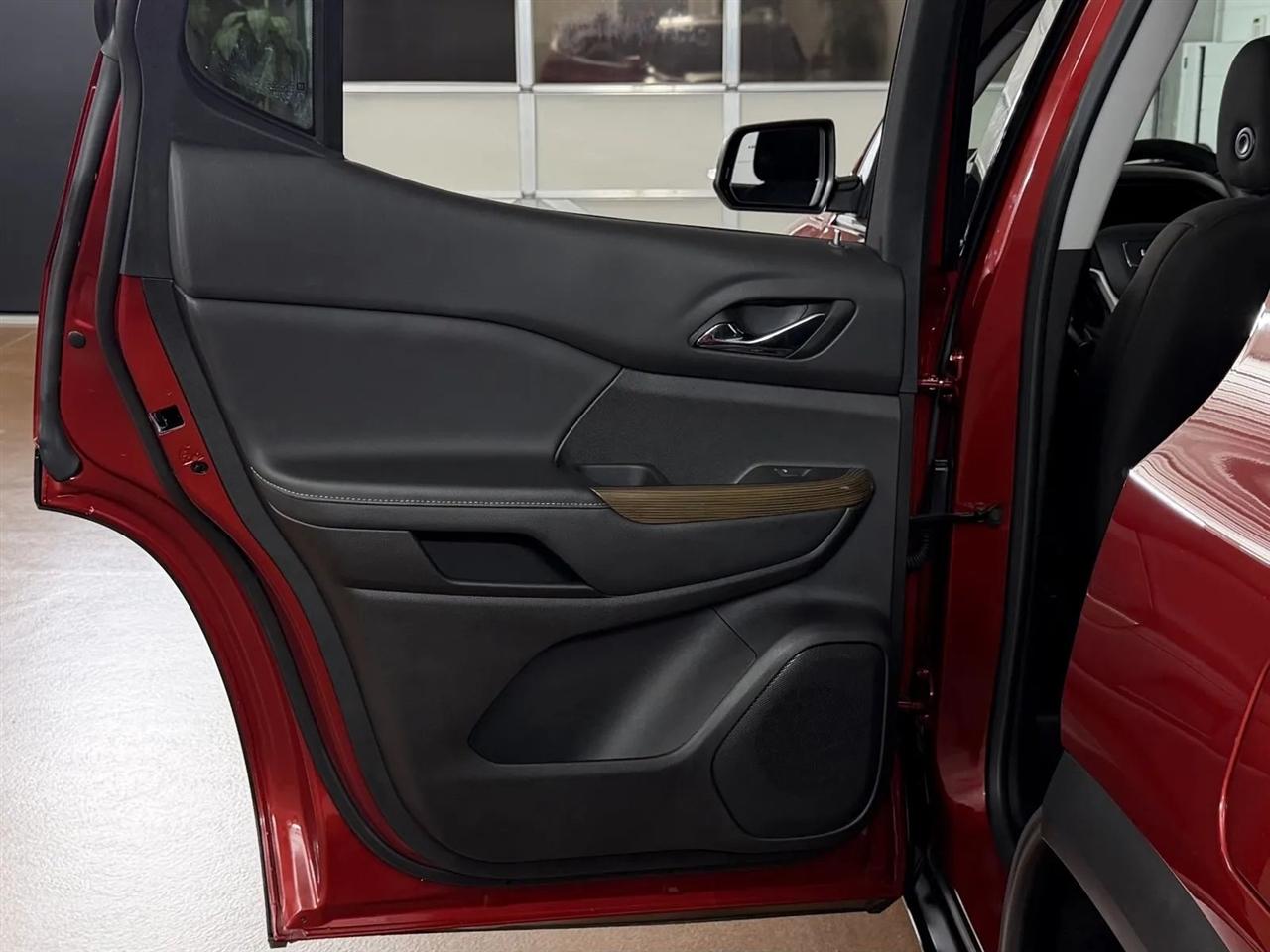 GMC Acadia SLE AWD 2023