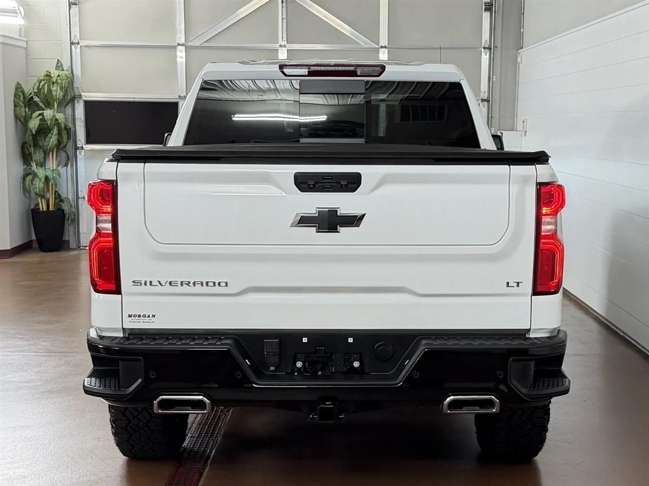 Chevrolet Silverado 1500 Trail Boss LT Crew Cab 4WD 2023