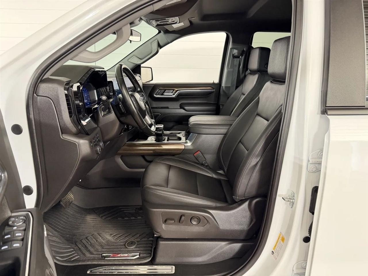 Chevrolet Silverado 1500 Trail Boss LT Crew Cab 4WD 2023