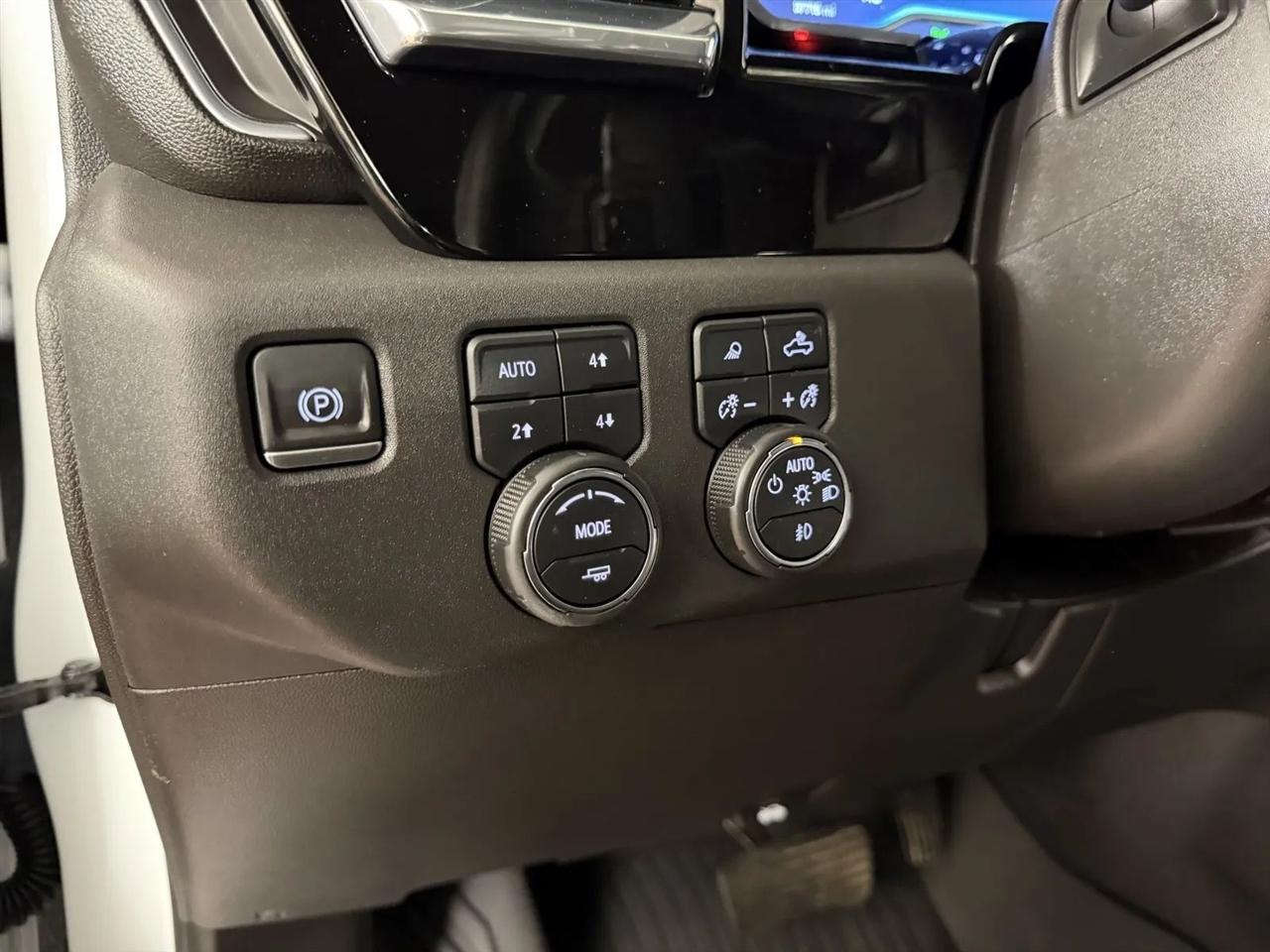 Chevrolet Silverado 1500 Trail Boss LT Crew Cab 4WD 2023