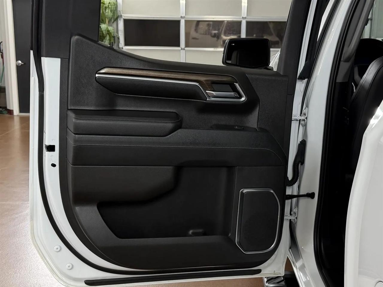 Chevrolet Silverado 1500 Trail Boss LT Crew Cab 4WD 2023