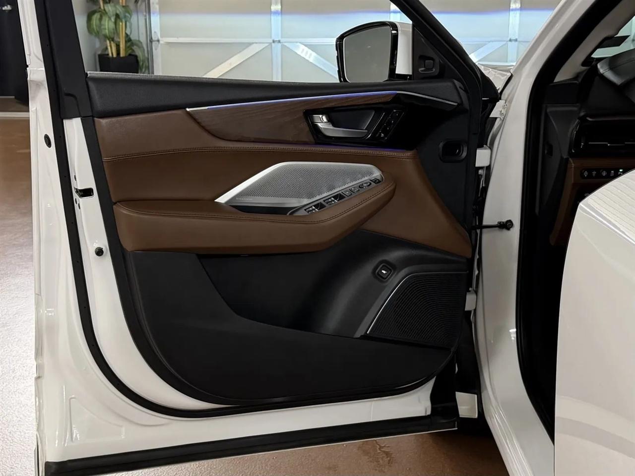 Acura MDX SH-AWD w/Advance Package 2025