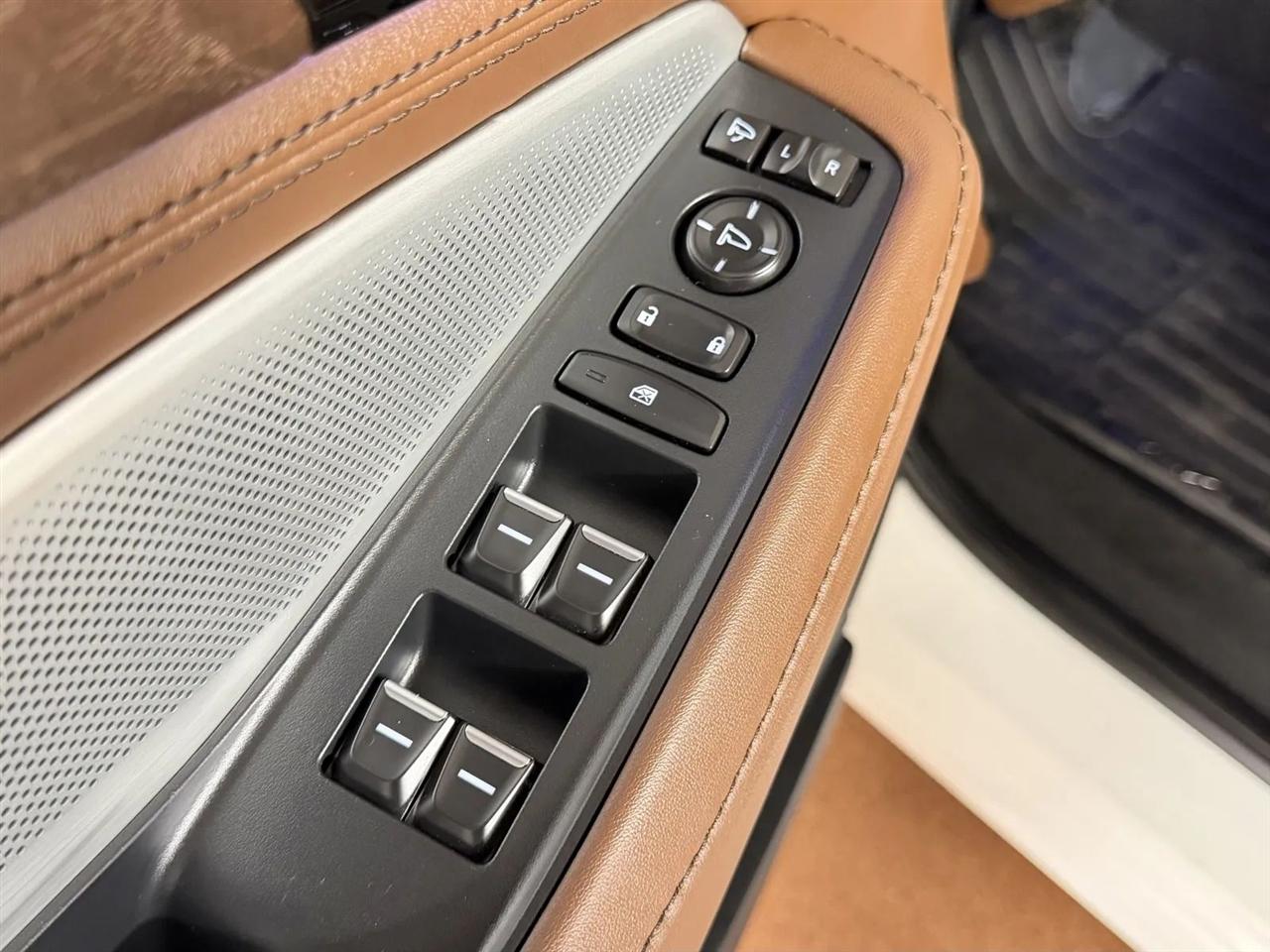 Acura MDX SH-AWD w/Advance Package 2025
