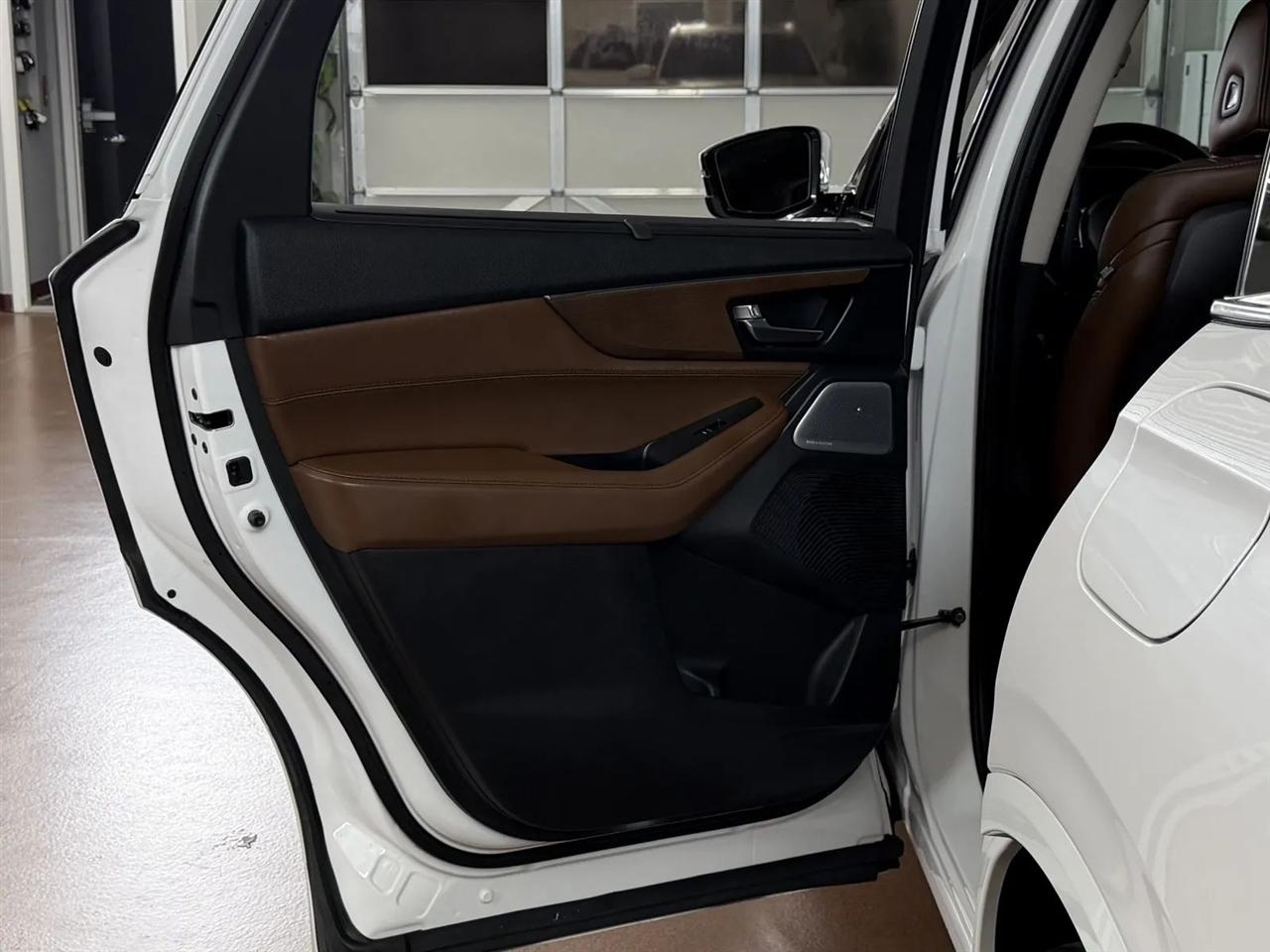 Acura MDX SH-AWD w/Advance Package 2025