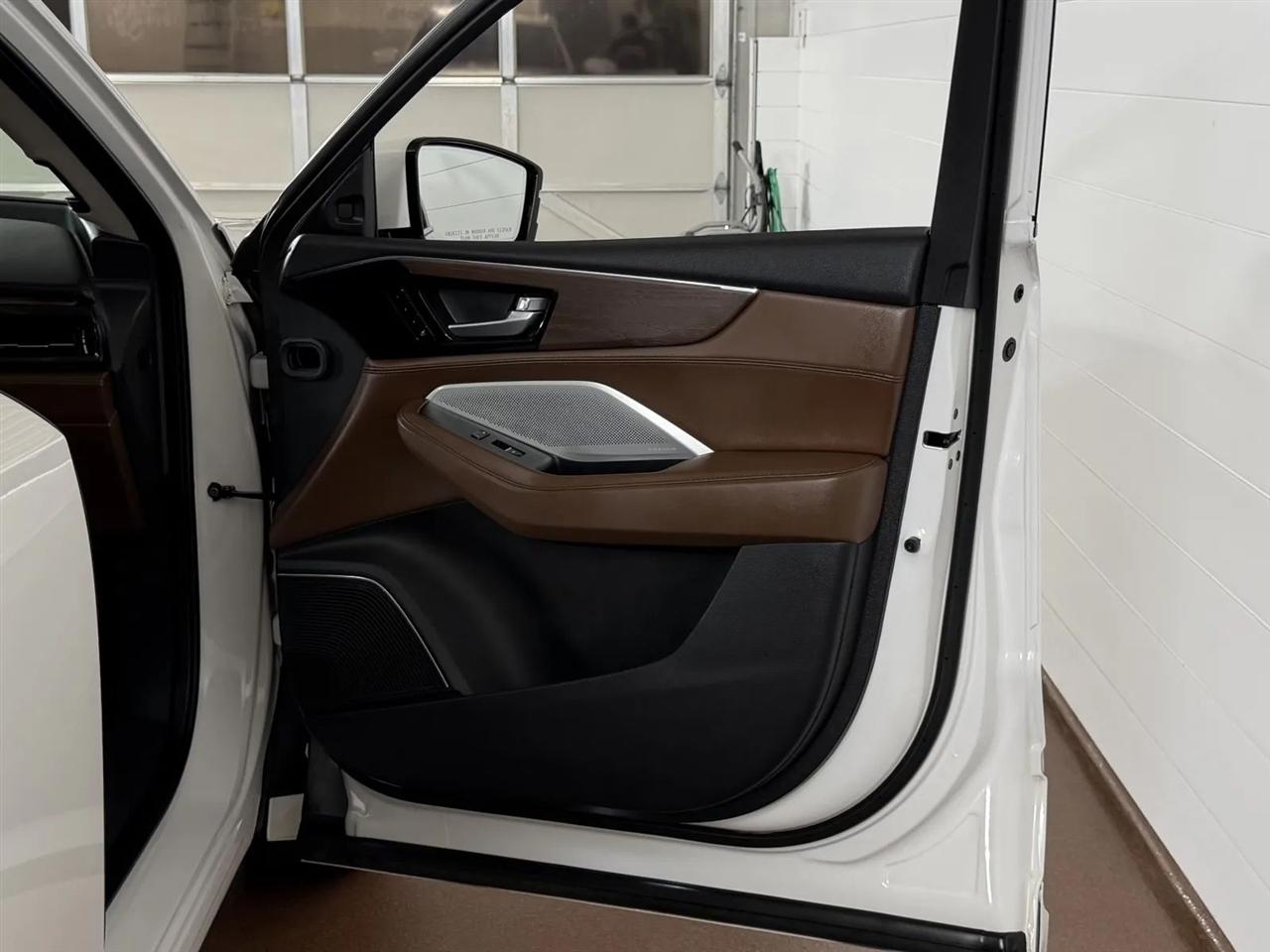 Acura MDX SH-AWD w/Advance Package 2025