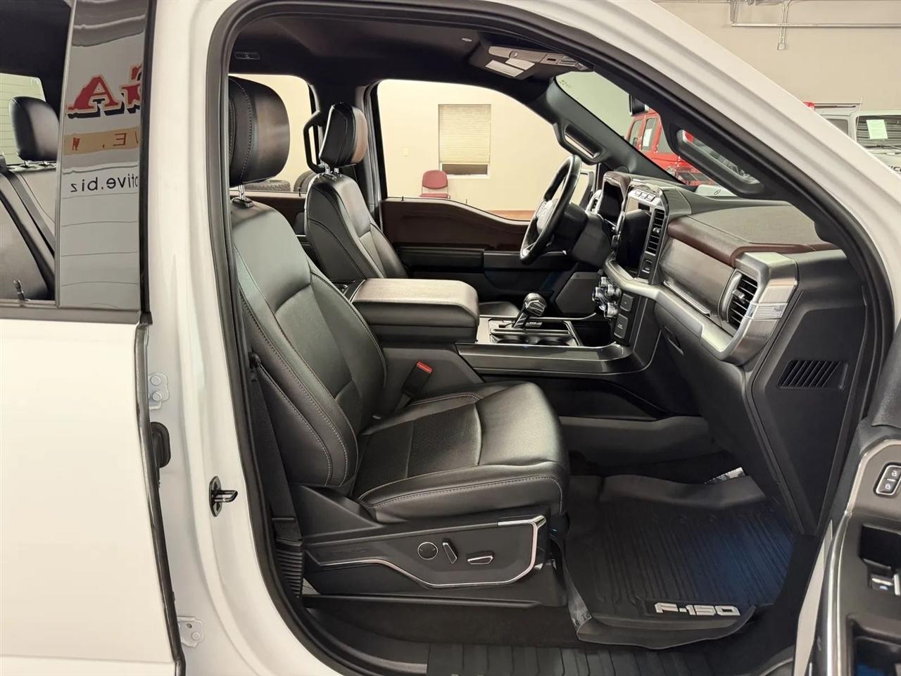 Ford F-150 Lariat SuperCrew 5.5-ft. Bed 4WD 2023